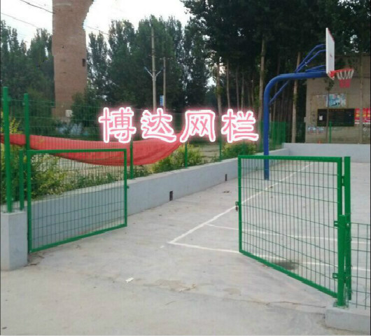 武昌（chāng）大學校園美觀（guān）公園圍（wéi）欄（lán）欣