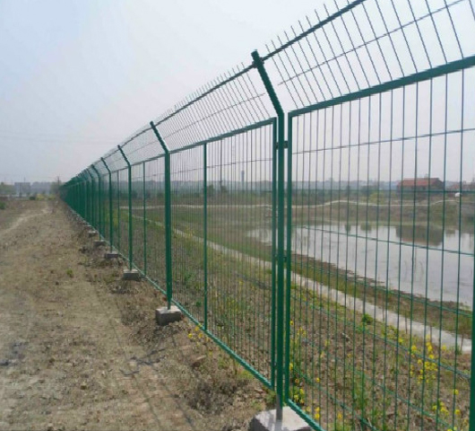 水庫防護欄（lán） (3)副（fù）本（běn）.jpg